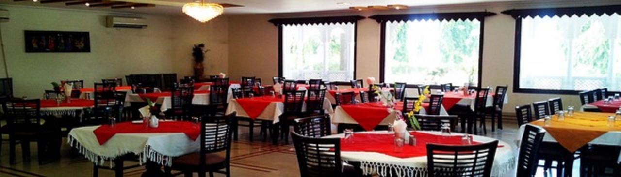 Hotel Padmini Chittorgarh Exteriör bild